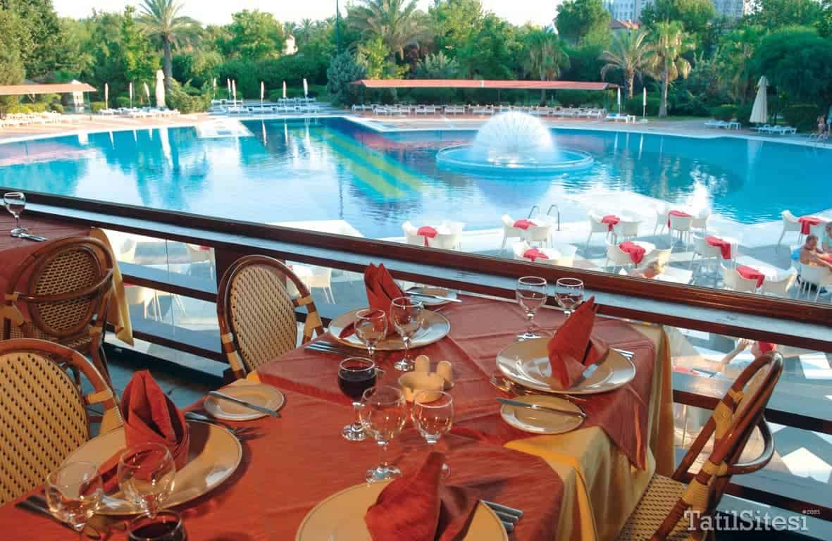 Queens Park Le Jardin